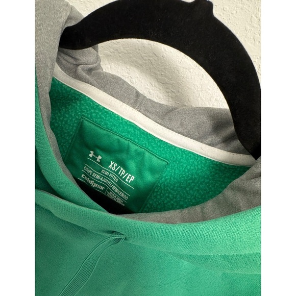 Under Armour Green Hoodie - Picture 3 of 4
